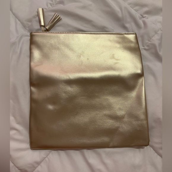 Gold Bag - Picture 3 of 3